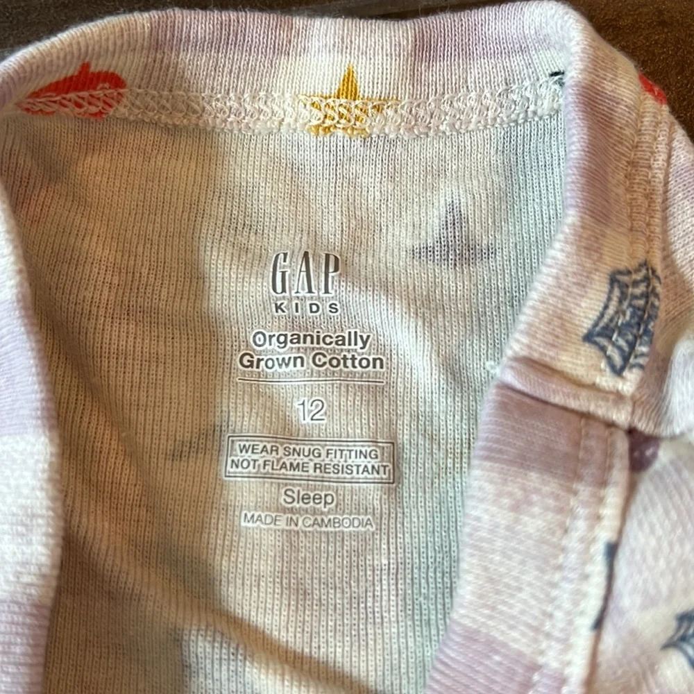 Gap Kids 🎃 Heathered Lavender Halloween Pajamas - Picture 4 of 7